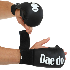 Накладки (перчатки) для карате DADO KM600 S-L цвета в ассортименте