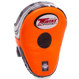 Лапа боксерська вигнута тренувальна шкіра TWINS PML10 18x27x4,5см 1штука кольори в асортименті